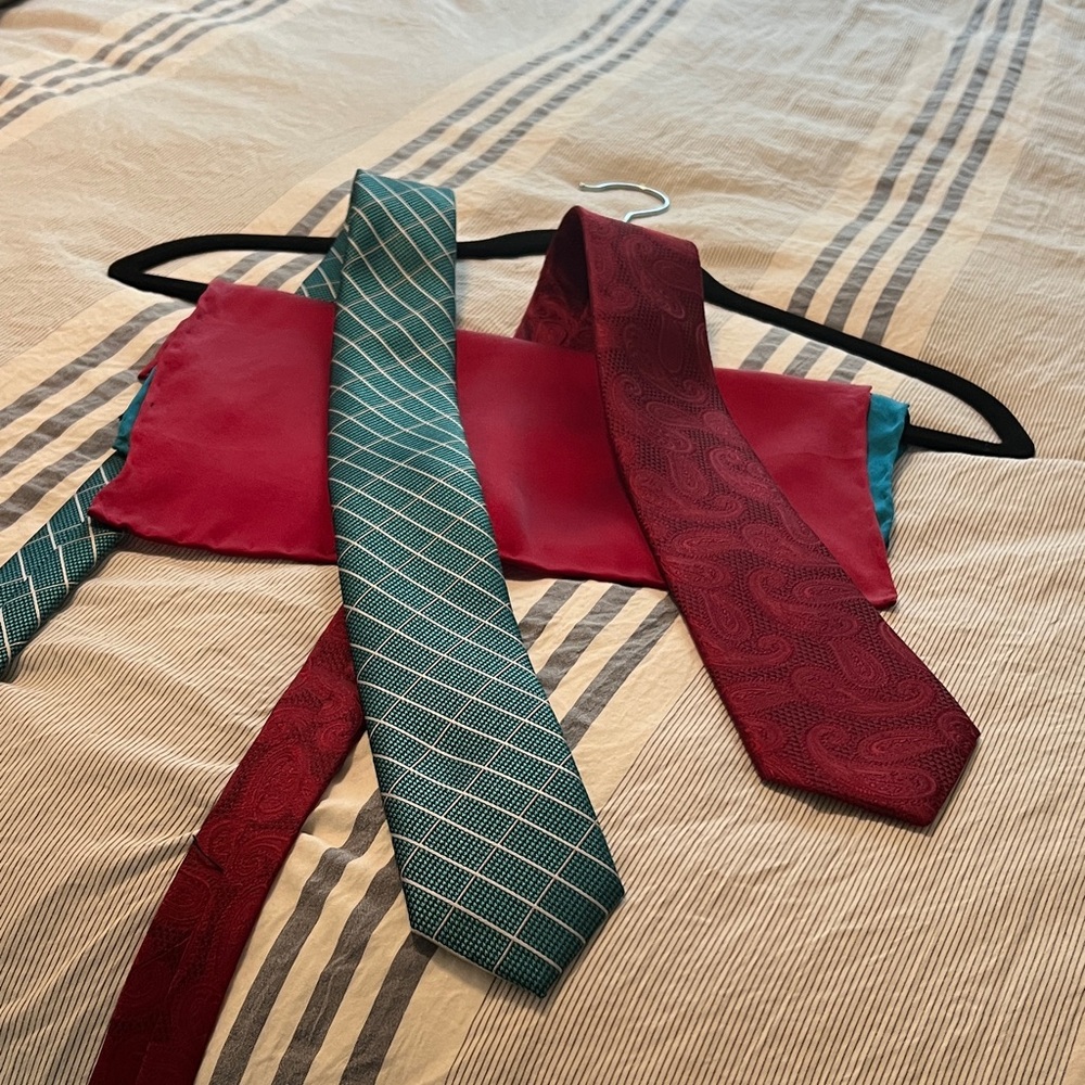 Pronto Uomo Red Tie and Egara  Teal Tie Set with match silk pocket squares